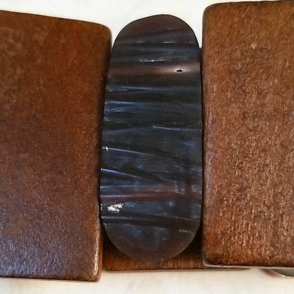 Vintage 1970s Wood and Acrylic Stretch Cuff Bracelet - Picture 15 of 16